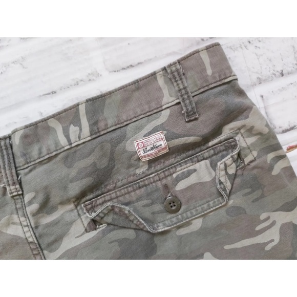 Levis Strauss Camouflage Cargo Shorts Mens Size 36 Camo Signature. - Picture 3 of 9